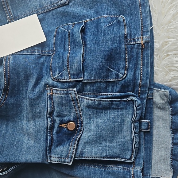 NWT Denim Cargo Women Shorts - Picture 7 of 9